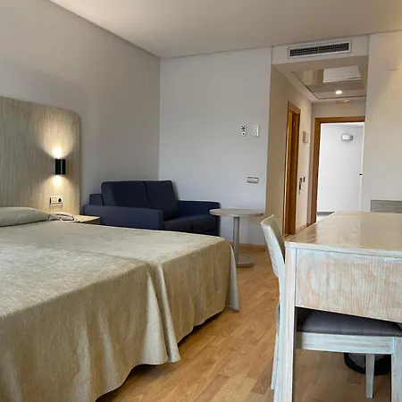 Agh Canet 4*