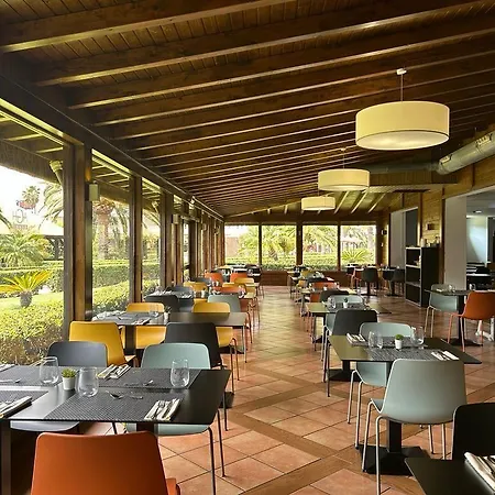 Feriested Agh Canet 4*